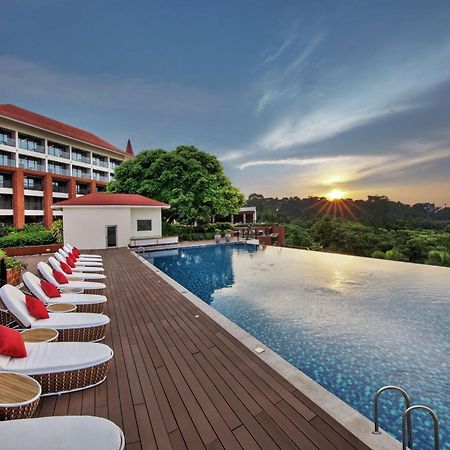 Doubletree By Hilton Goa - Panaji Hotel Kültér fotó