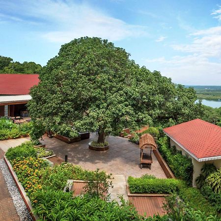 Doubletree By Hilton Goa - Panaji Hotel Kültér fotó
