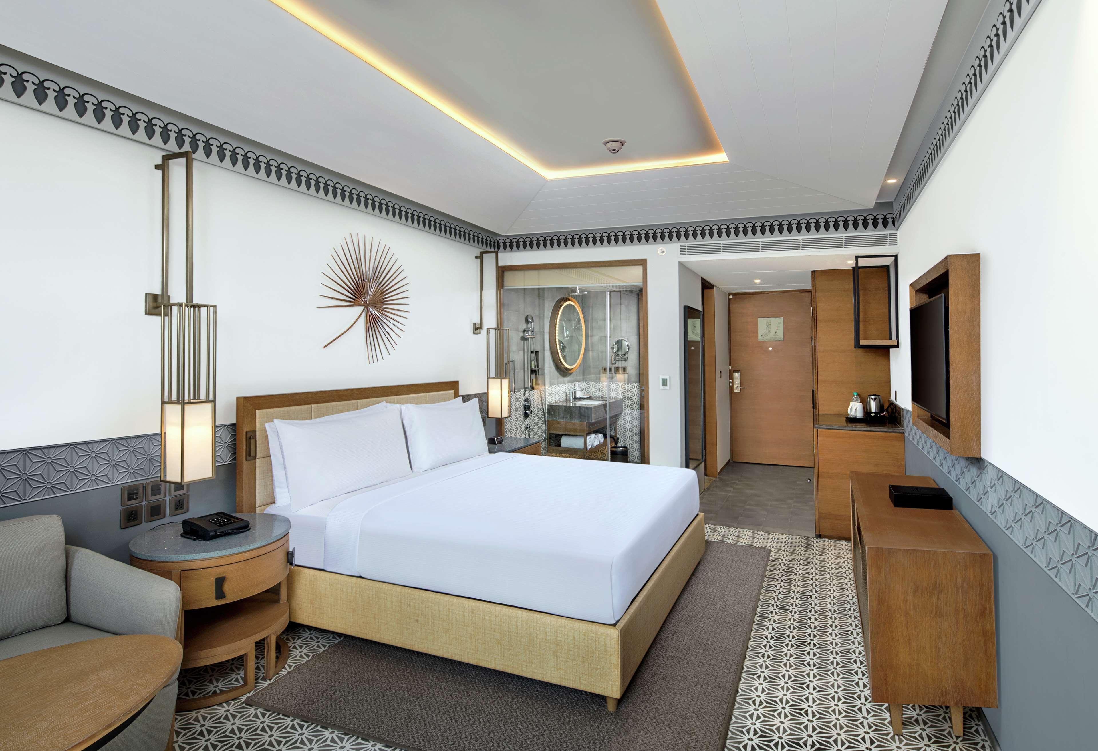 Doubletree By Hilton Goa - Panaji Hotel Kültér fotó