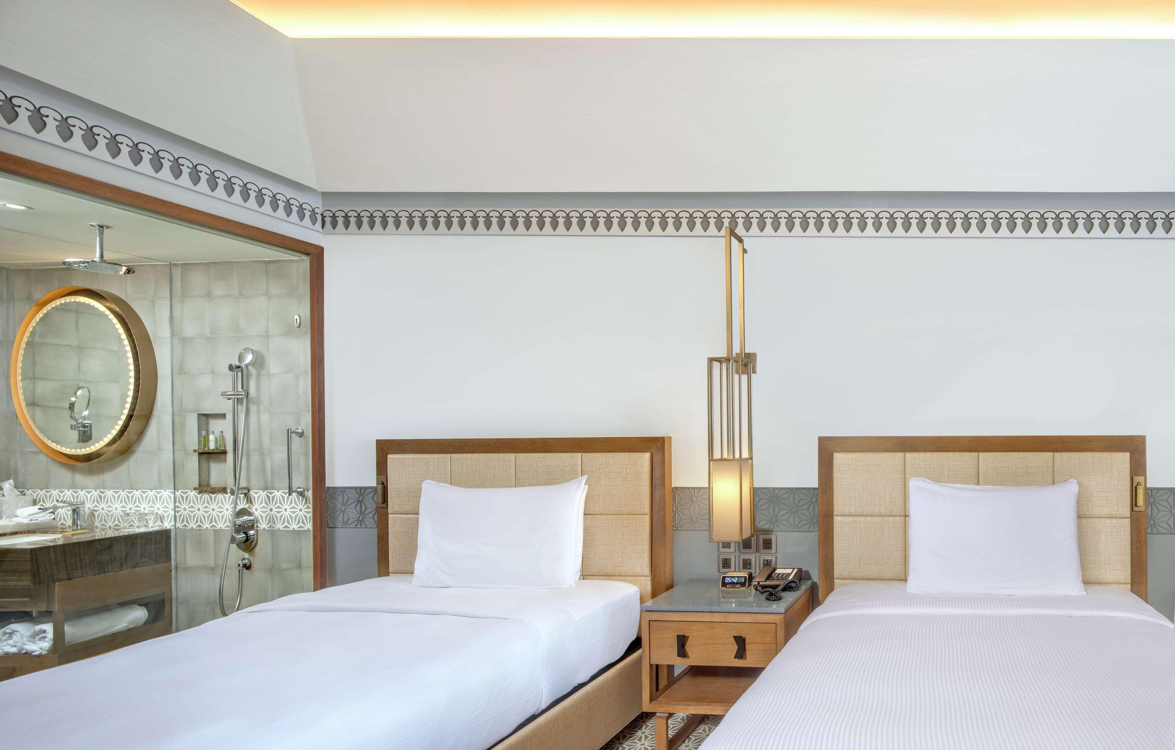 Doubletree By Hilton Goa - Panaji Hotel Kültér fotó