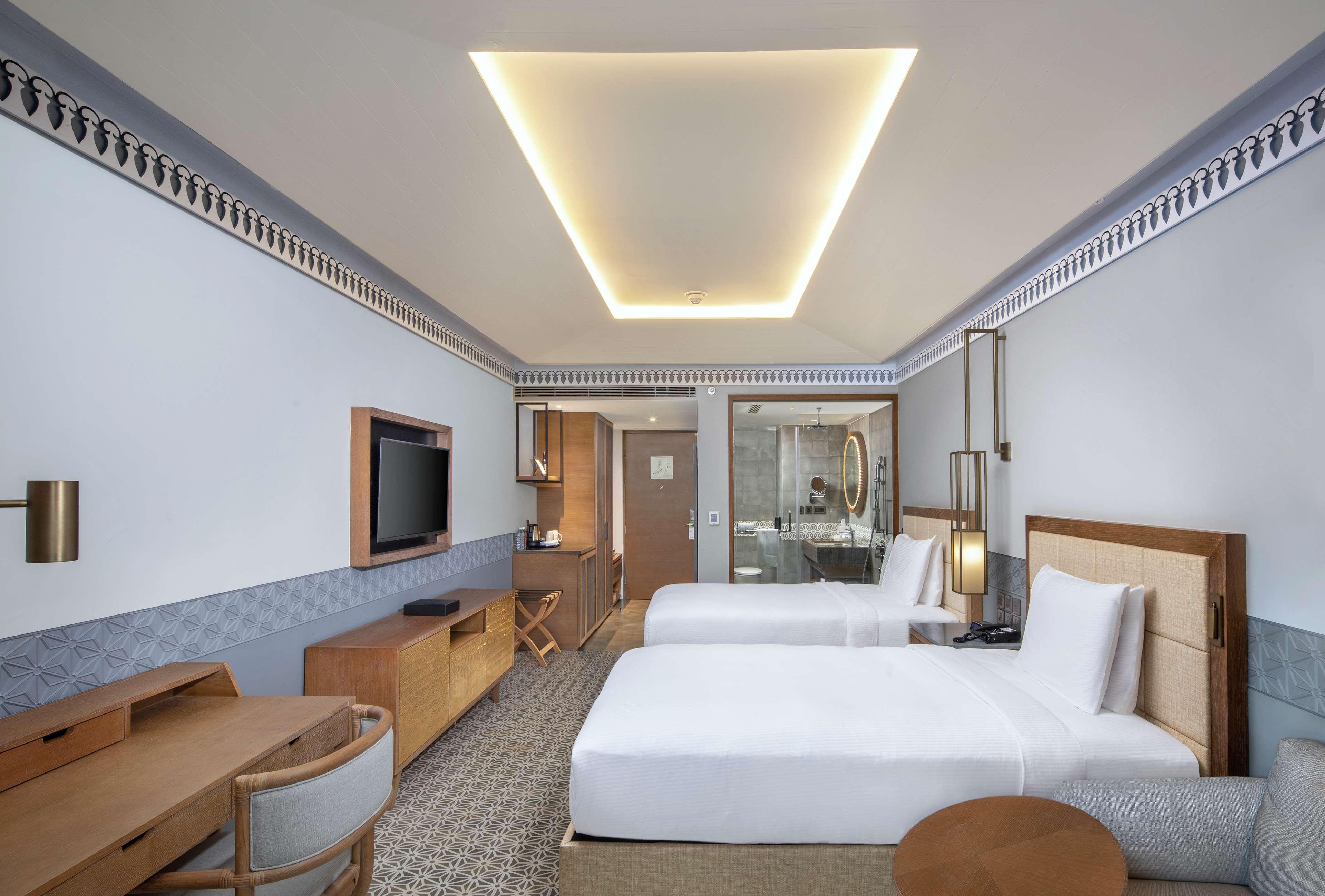 Doubletree By Hilton Goa - Panaji Hotel Kültér fotó