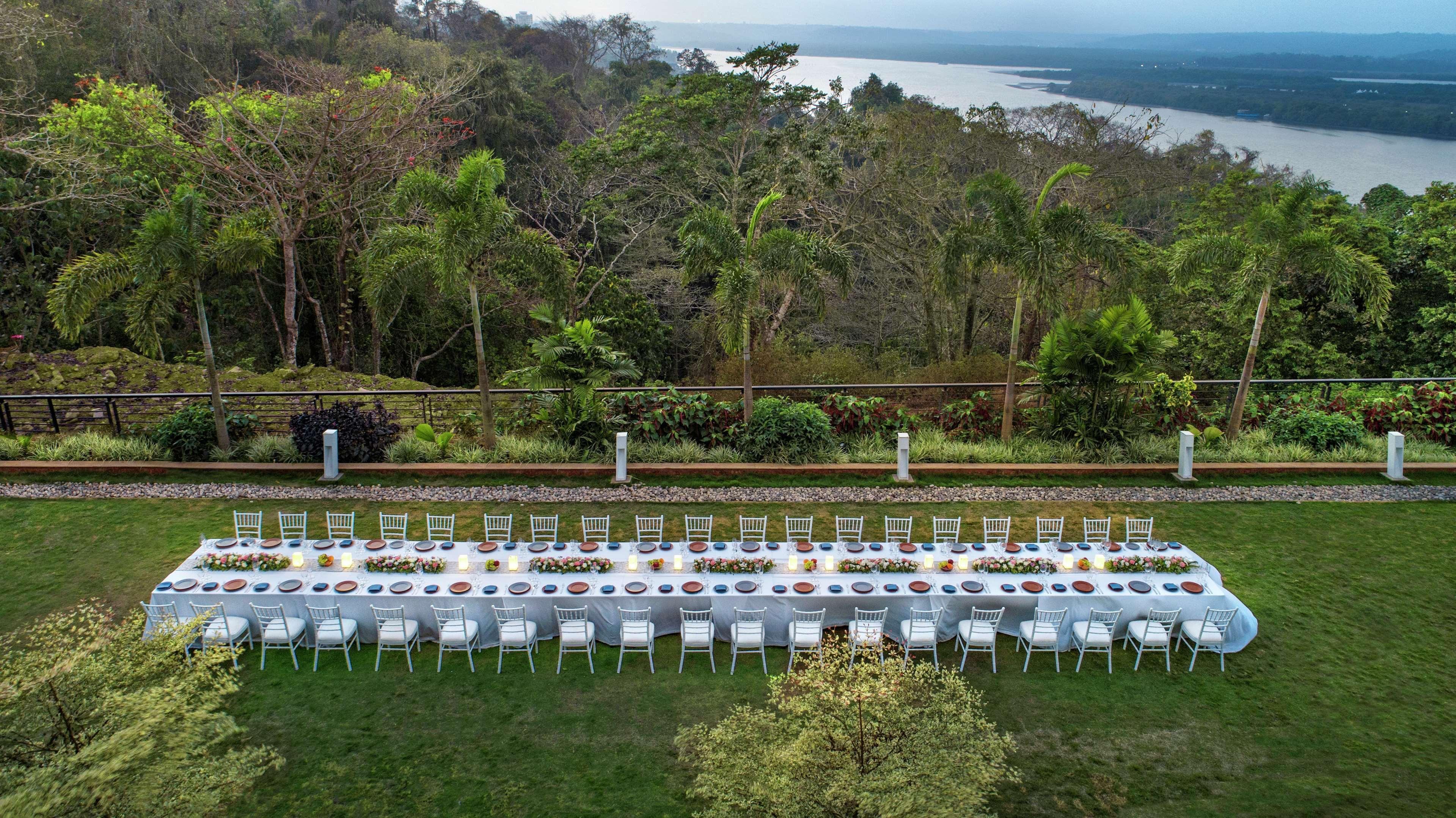 Doubletree By Hilton Goa - Panaji Hotel Kültér fotó