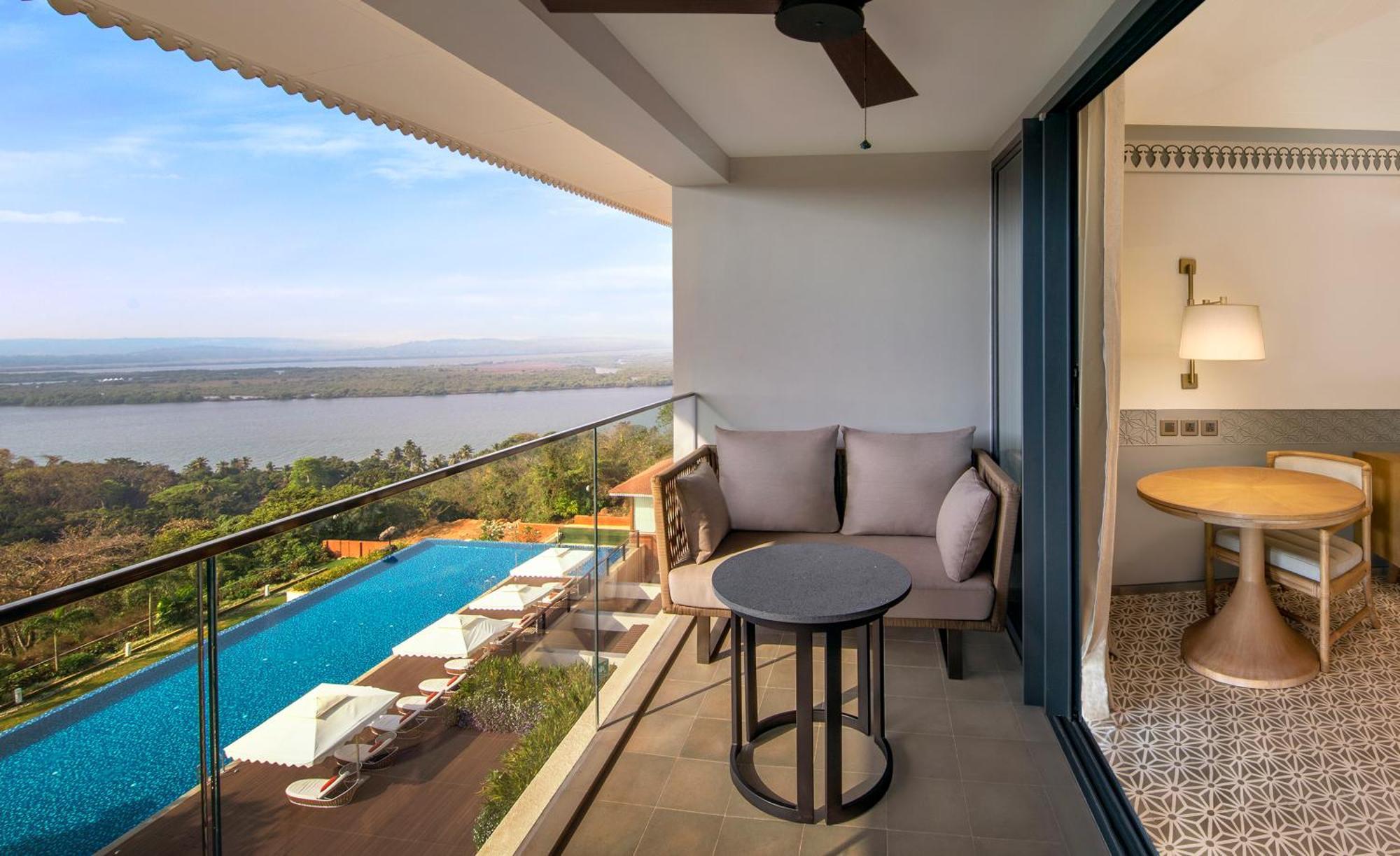 Doubletree By Hilton Goa - Panaji Hotel Kültér fotó