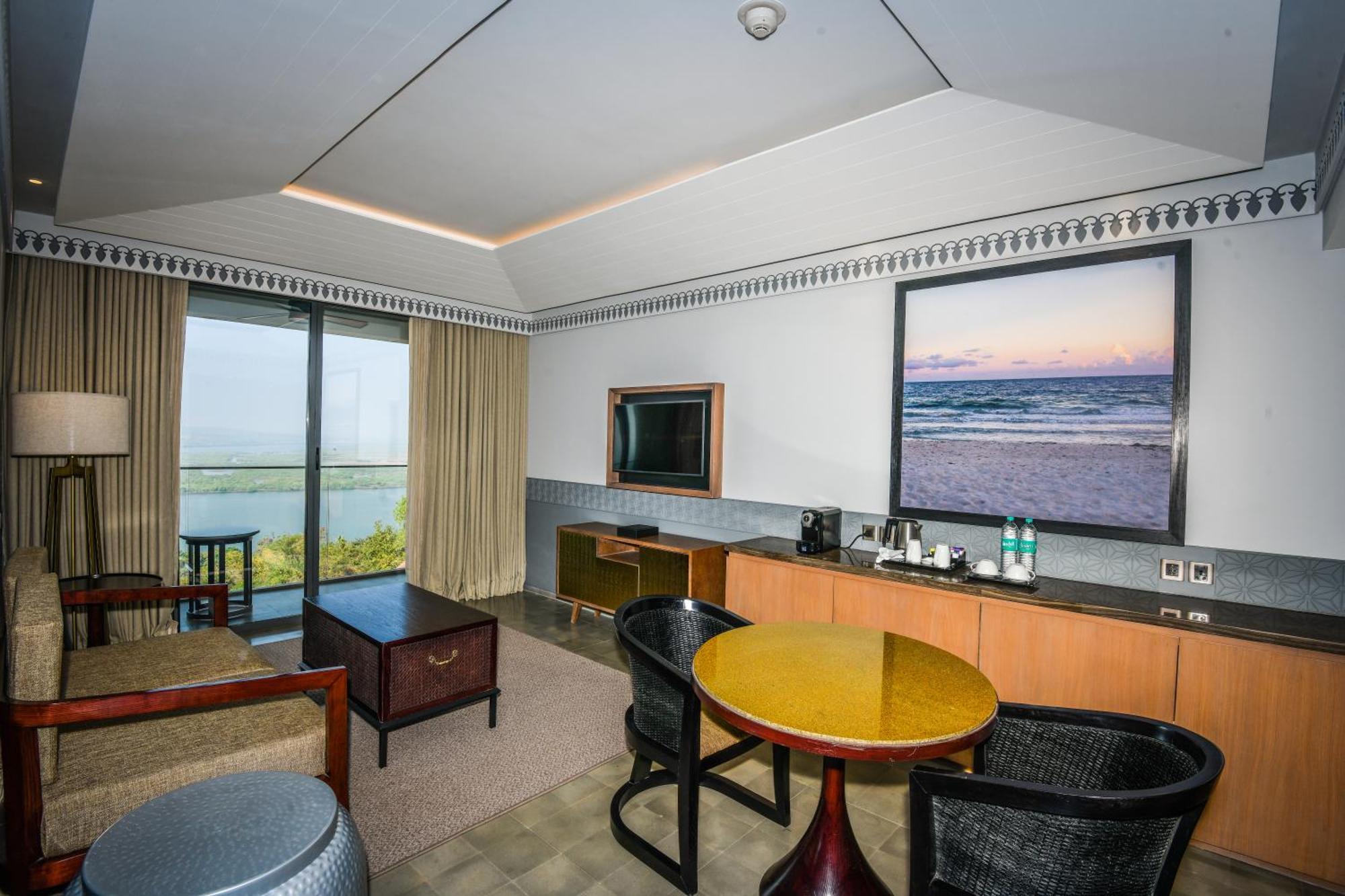 Doubletree By Hilton Goa - Panaji Hotel Kültér fotó