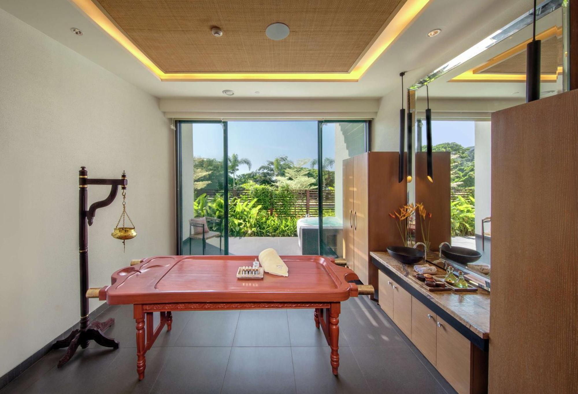 Doubletree By Hilton Goa - Panaji Hotel Kültér fotó