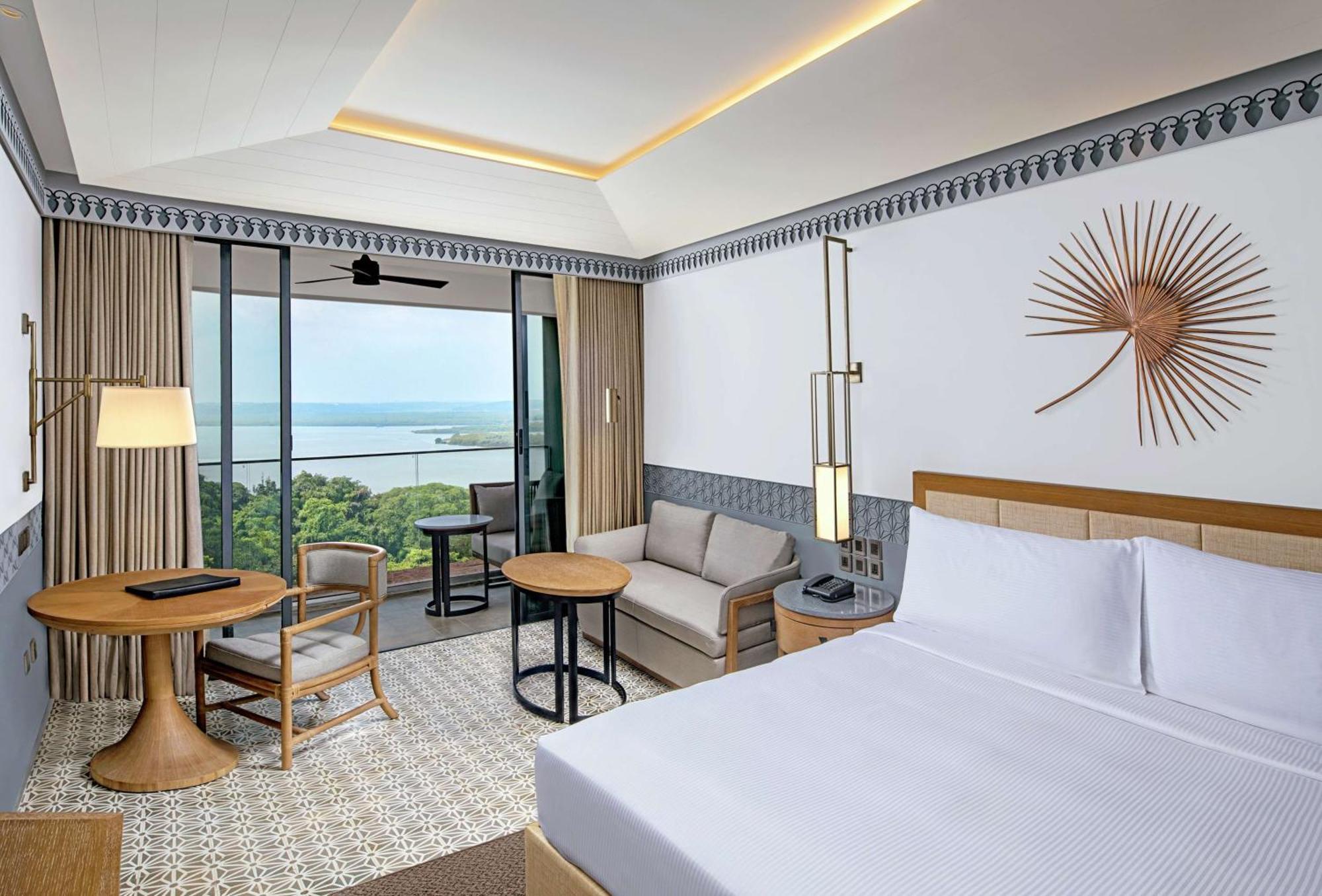 Doubletree By Hilton Goa - Panaji Hotel Kültér fotó