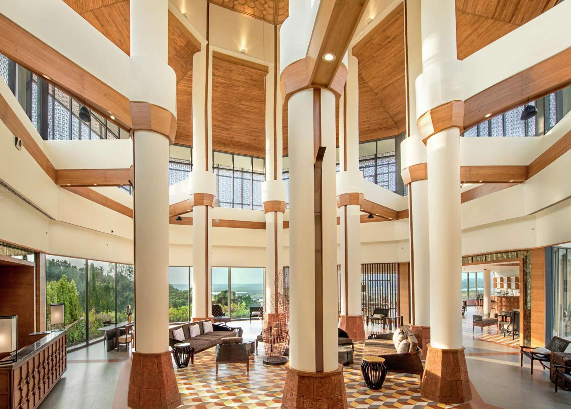 Doubletree By Hilton Goa - Panaji Hotel Kültér fotó