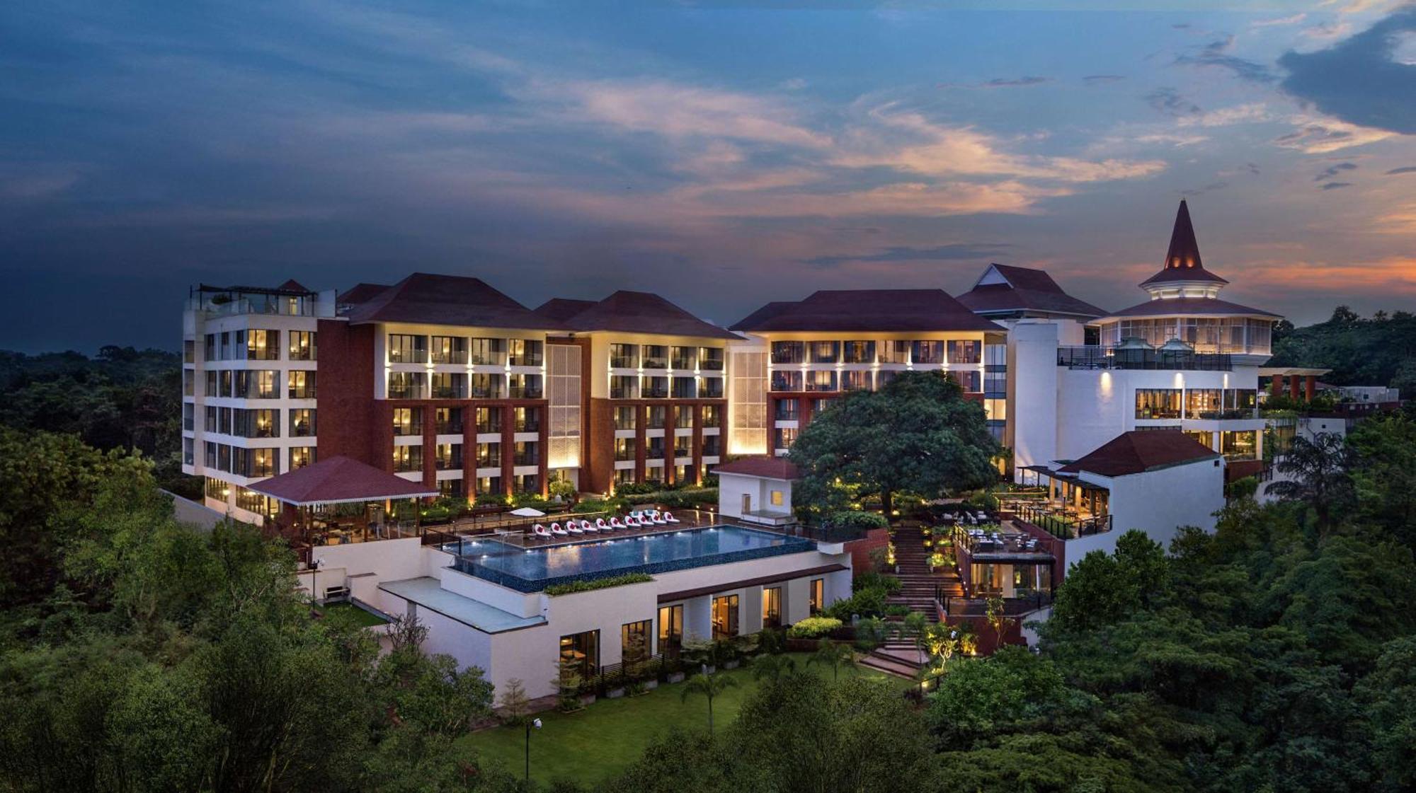 Doubletree By Hilton Goa - Panaji Hotel Kültér fotó